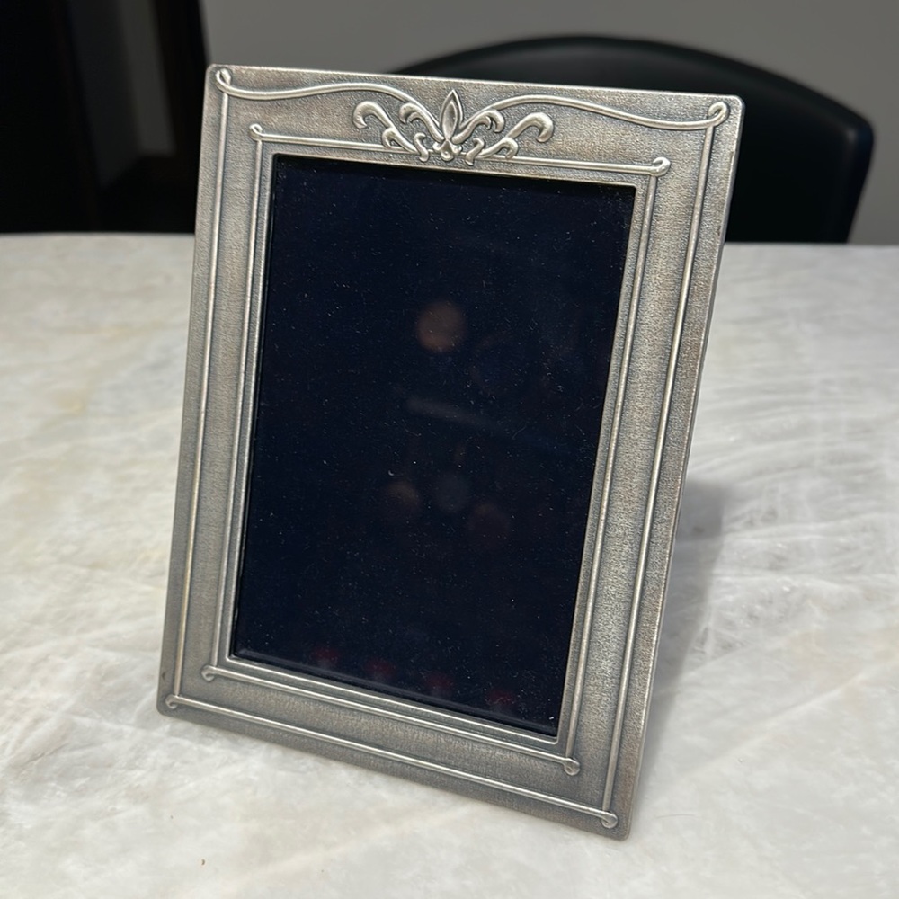 Picture Frame Metal 4” x 6”